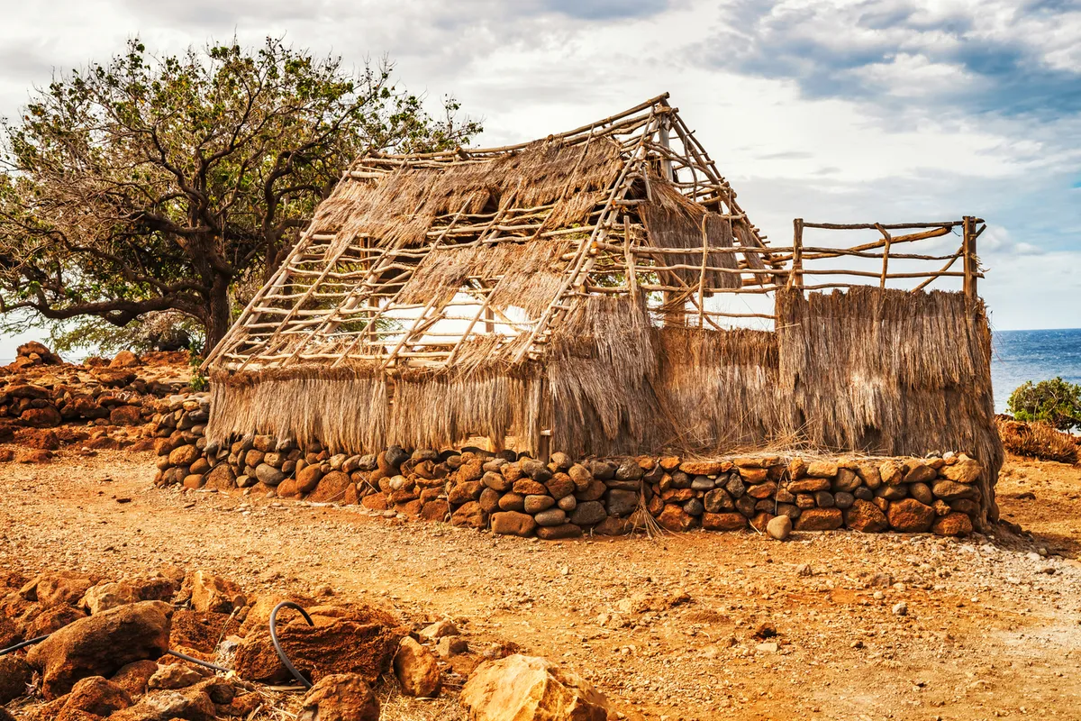 Traditional Hawaiian architecture and temple structures at Puʻukoholā Heiau