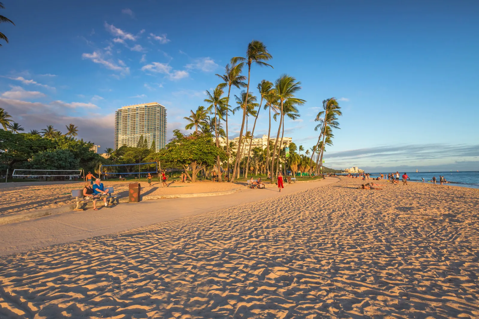 Beautiful Kauaʻi coastline showing diverse shores