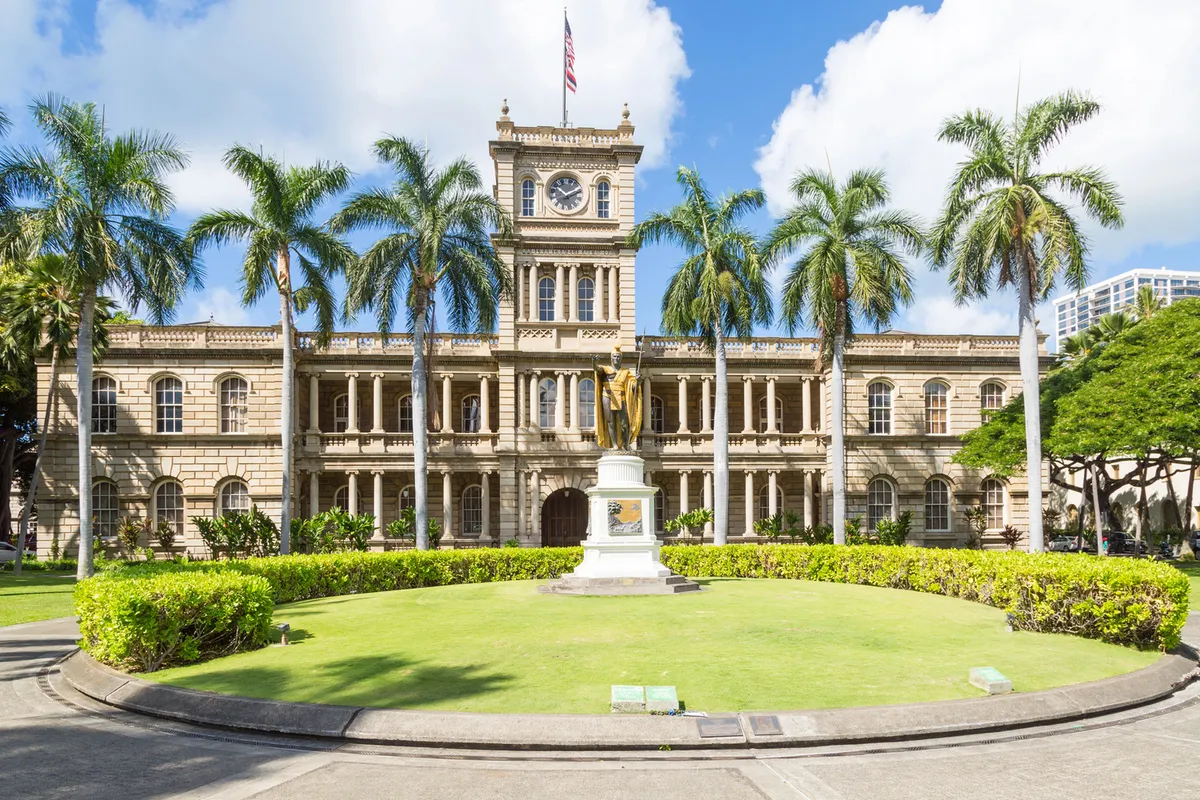 Historic Keauhou Bay showing royal grounds and traditional Hawaiian architecture