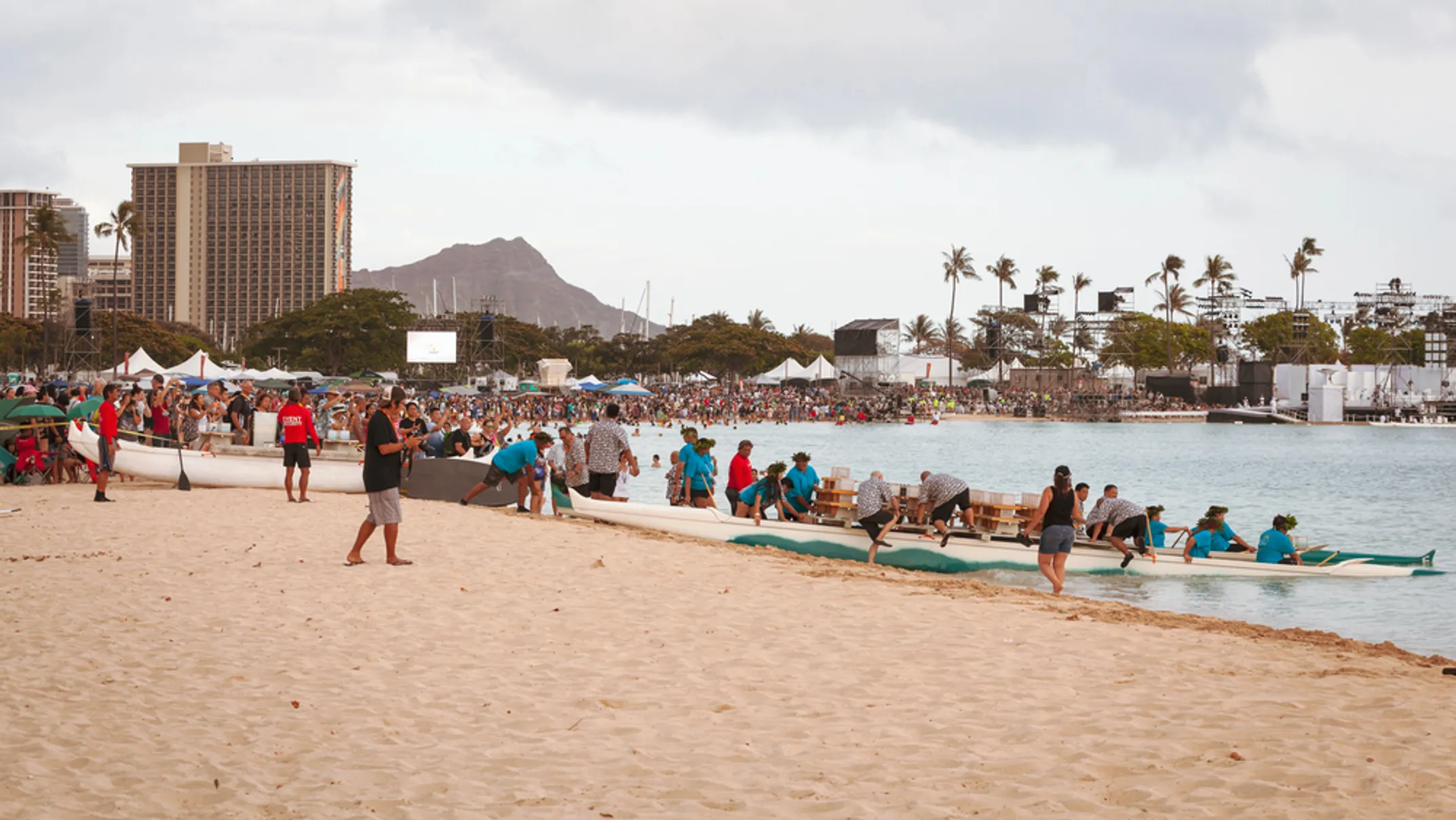 Winter events and whale watching on Maui