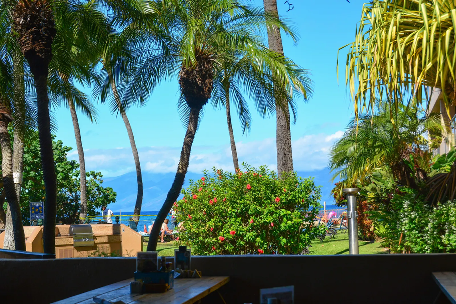 Luxury resort amenities on Lānaʻi with ocean views