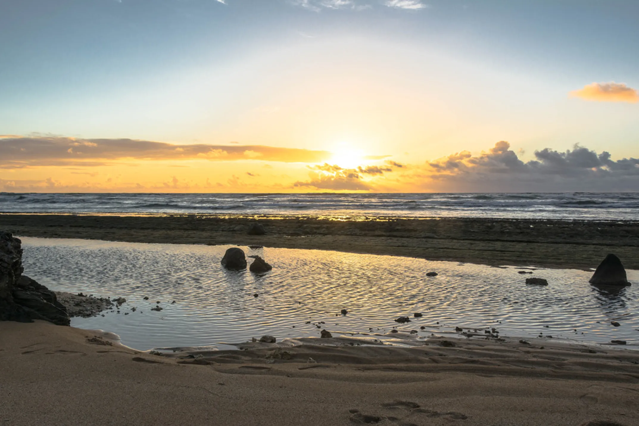 Day trips from Lihue to Oahu