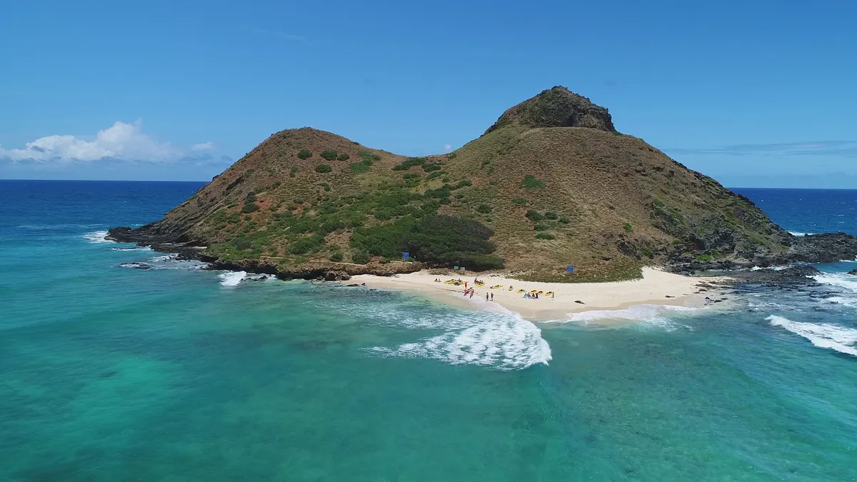 Aerial view of pristine North Shore beach in Oahu, Hawaii